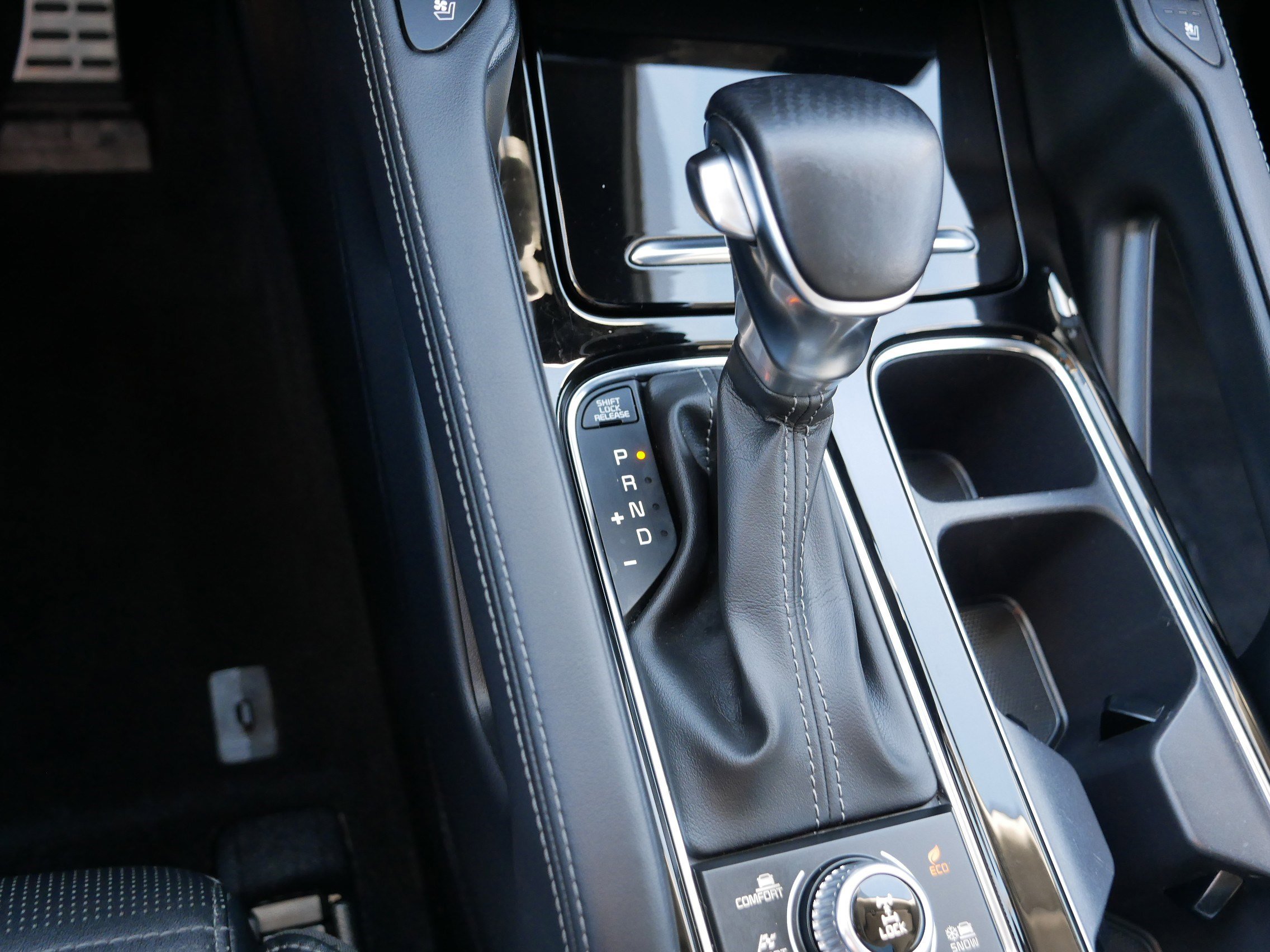 Certified 2022 Kia Telluride SX w/ SX Prestige Package image 24