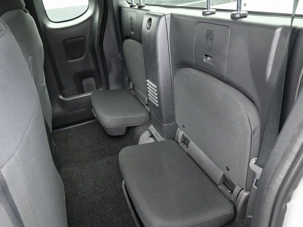Used 2022 Nissan Frontier S RWD image 26