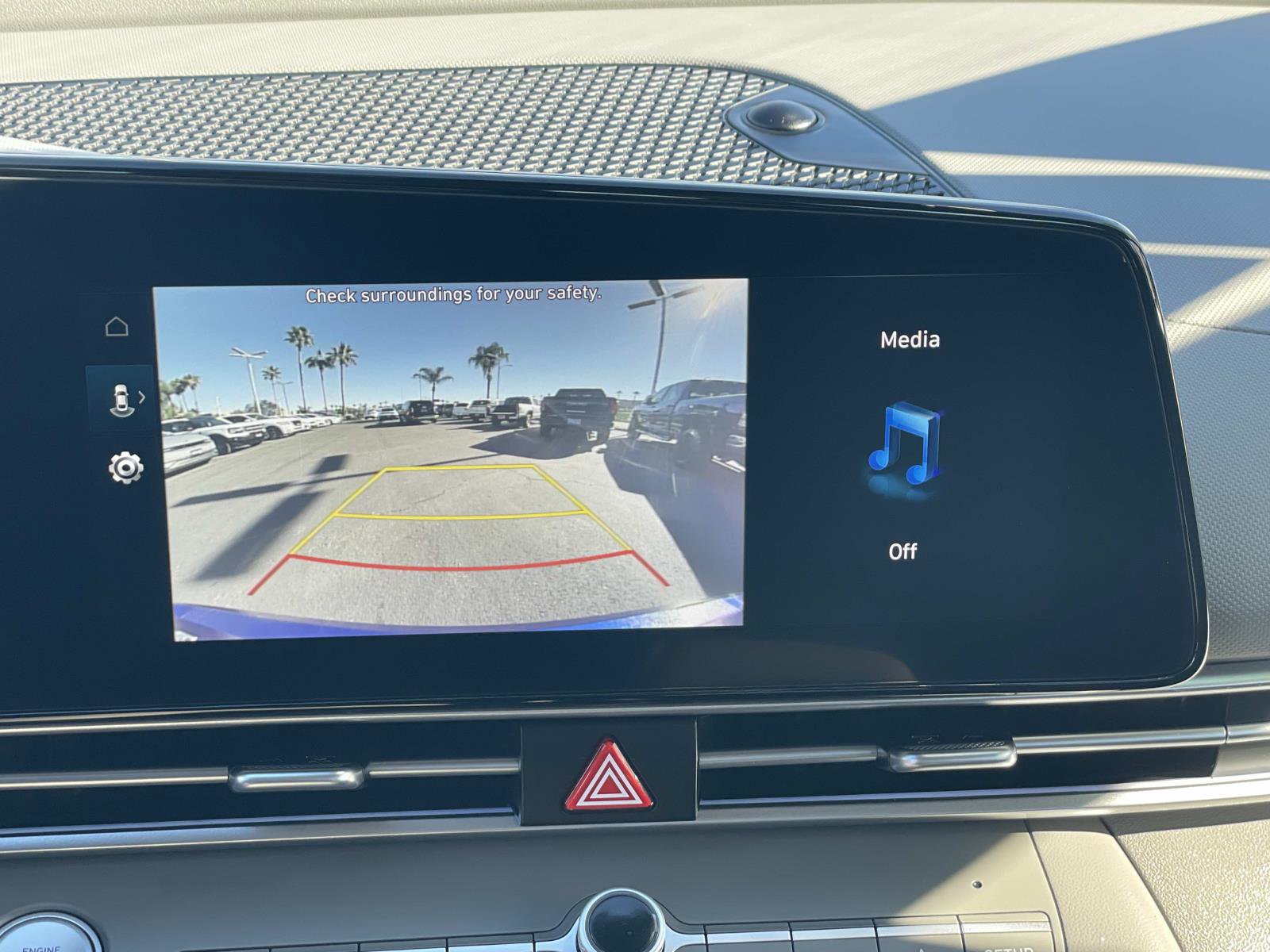 Certified 2024 Hyundai Elantra Blue image 14