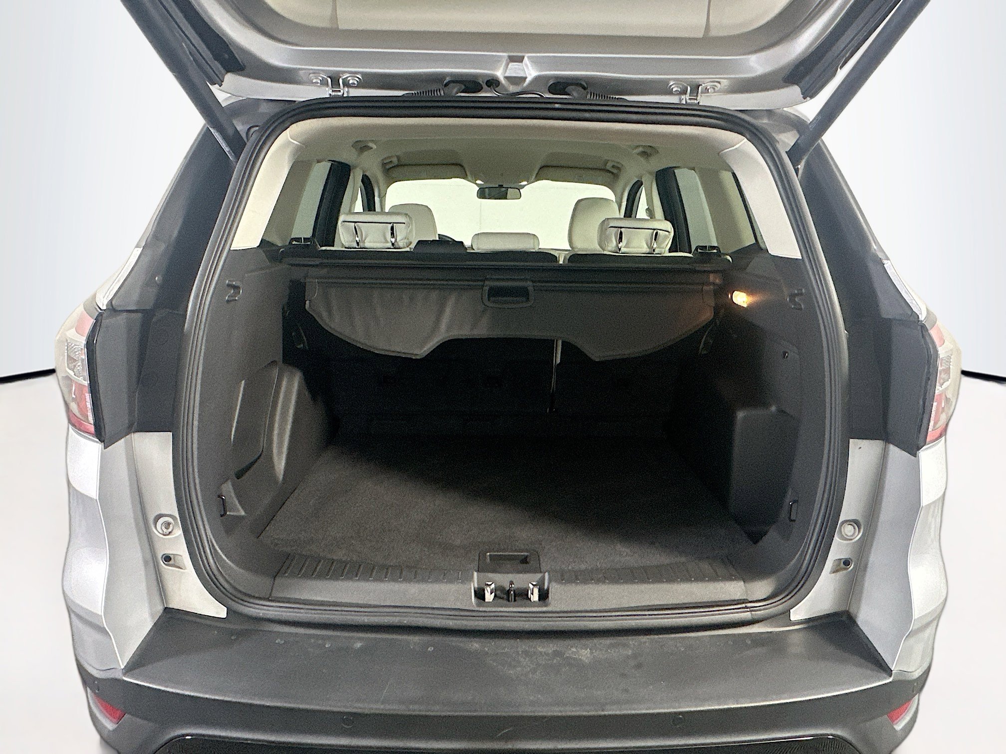Used 2018 Ford Escape SEL w/ SEL Sport Appearance Package FWD image 29
