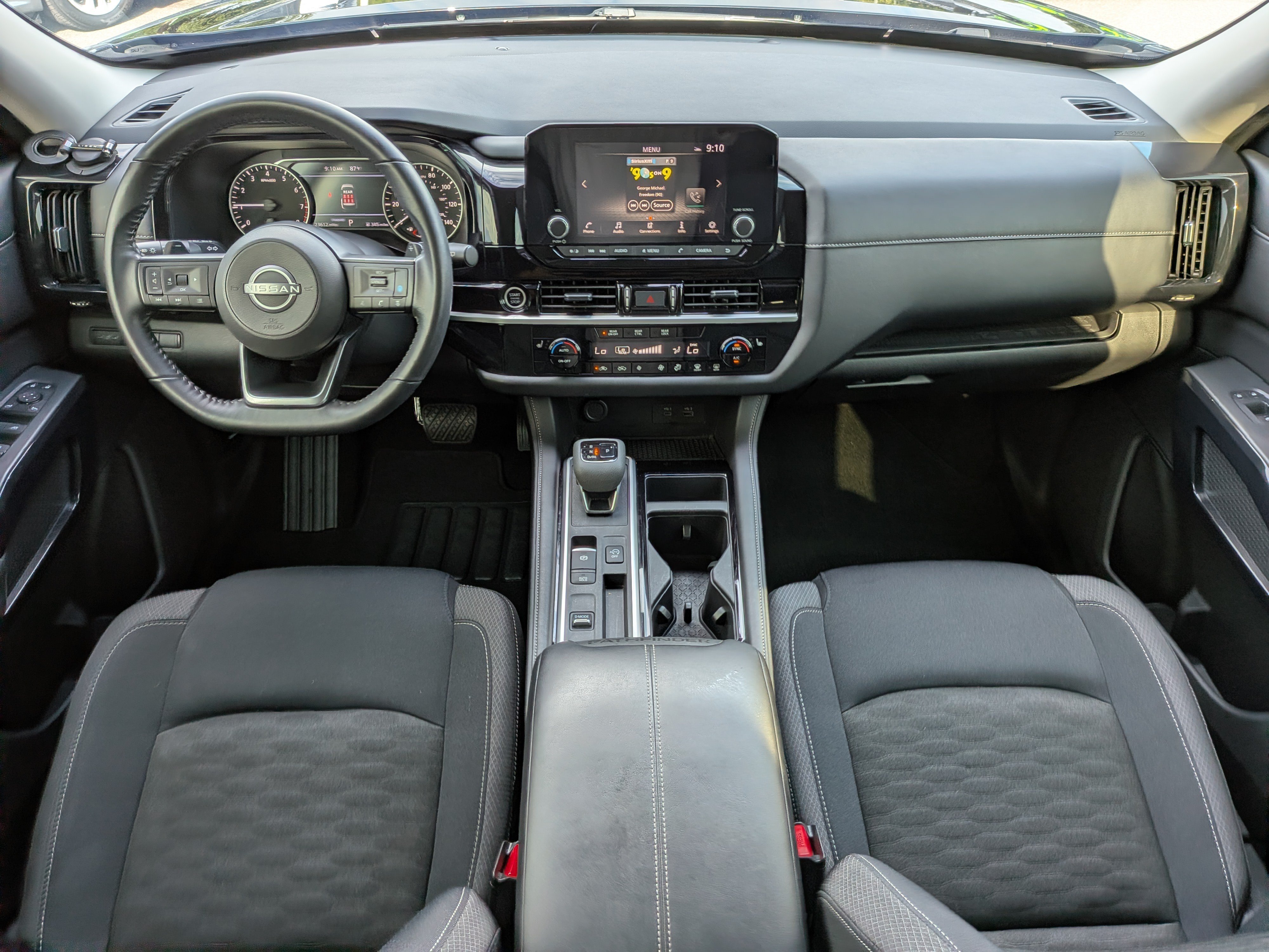 Certified 2024 Nissan Pathfinder SV FWD image 13