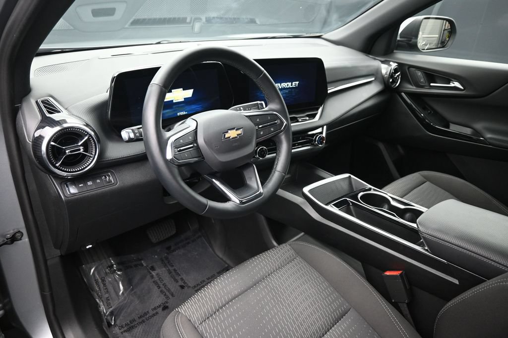 Used 2025 Chevrolet Equinox LT AWD/4WD image 15