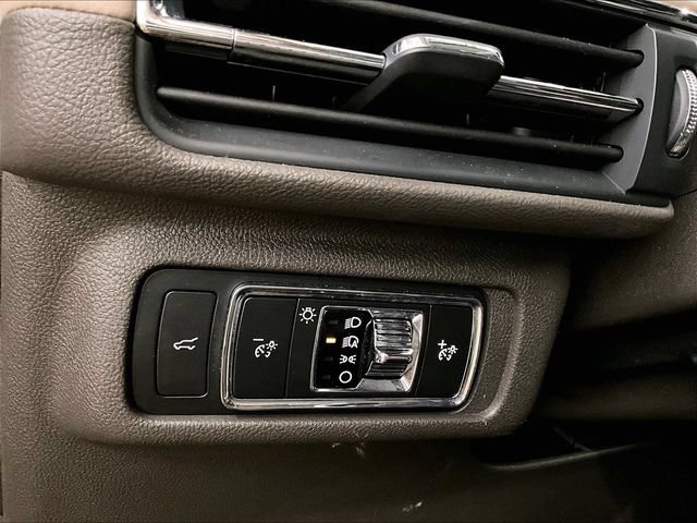 Used 2020 Lincoln Corsair AWD w/ Premium Package image 30