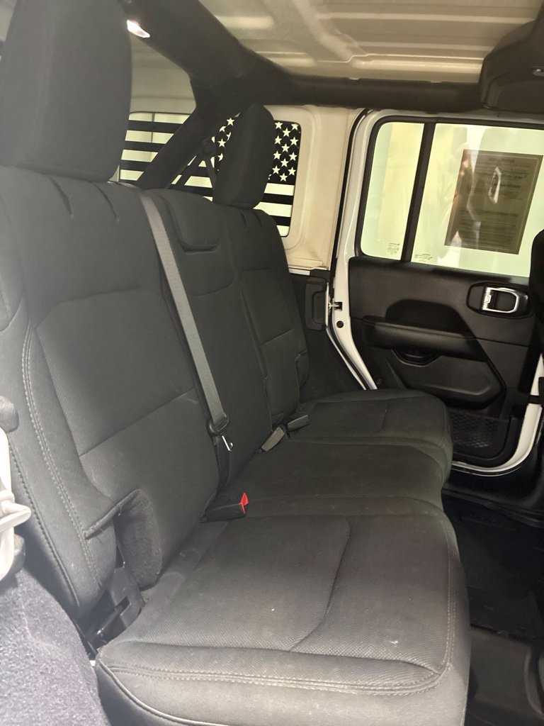 Used 2021 Jeep Wrangler Unlimited Sahara w/ Cold Weather Group AWD/4WD image 21