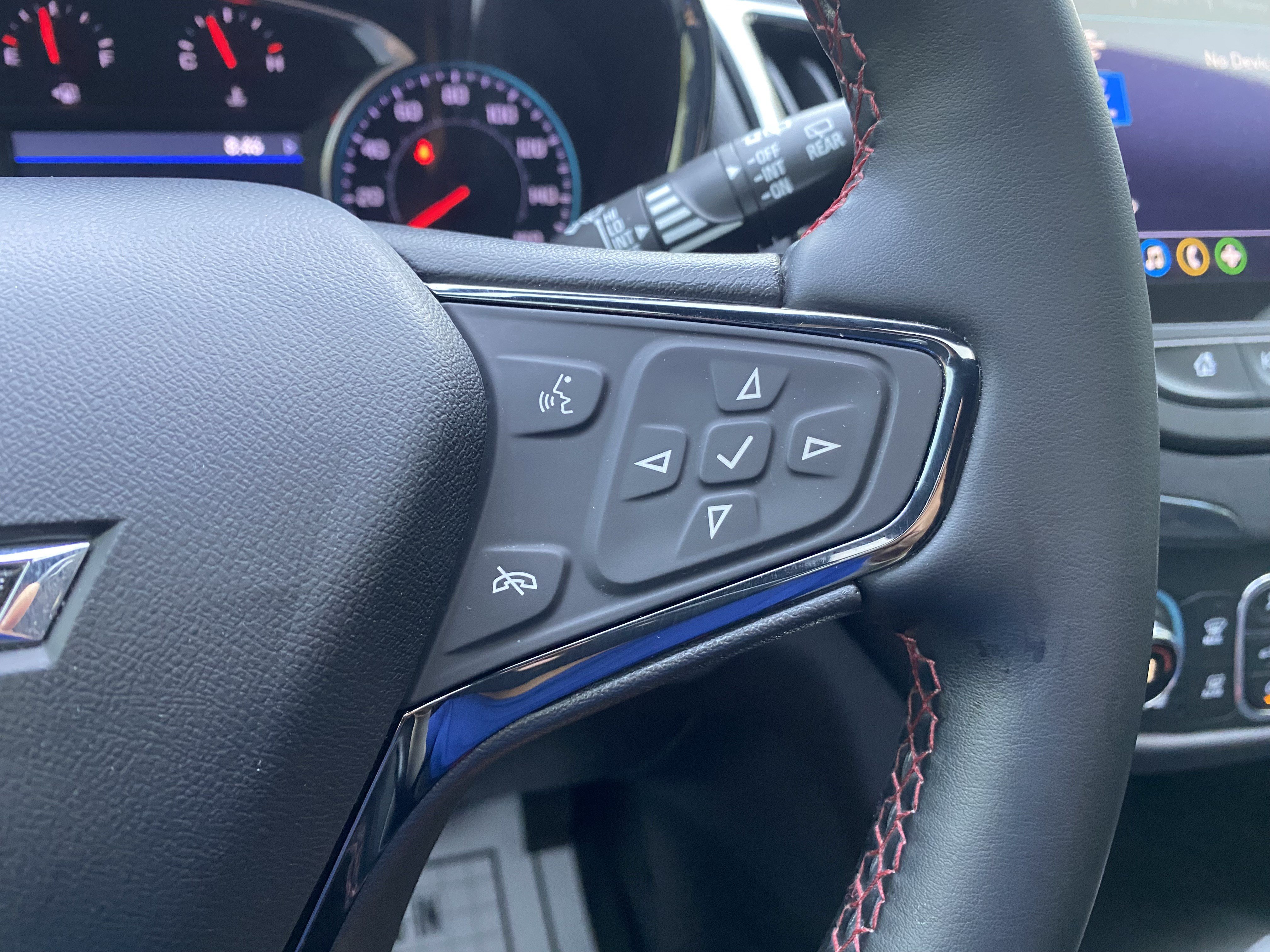 Used 2024 Chevrolet Equinox RS w/ RS Leather Package FWD image 20