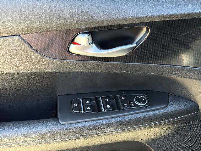 Used 2023 Kia Forte GT-Line w/ GT-Line Premium Package FWD image 23