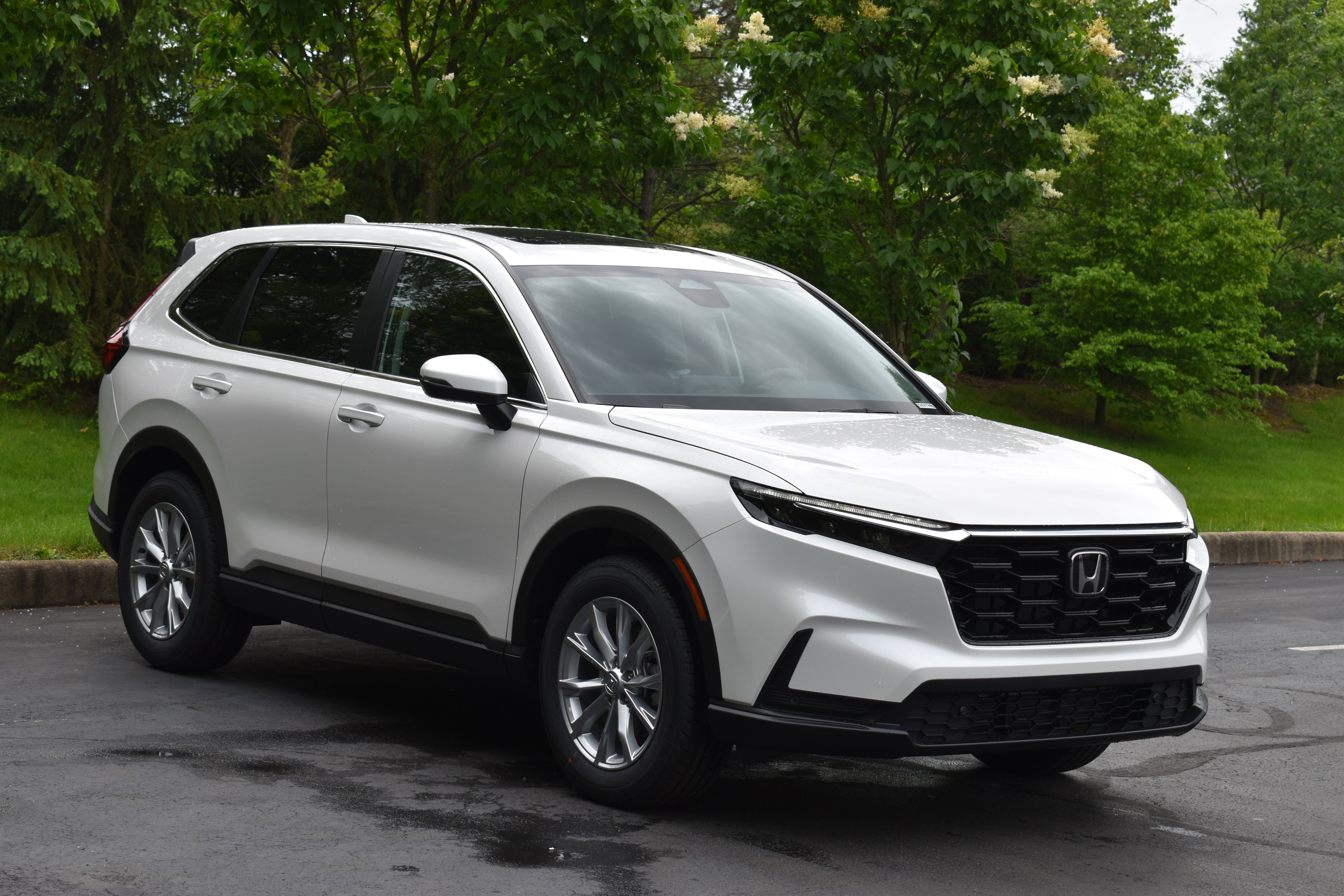 New 2025 Honda CR-V EX-L image 1