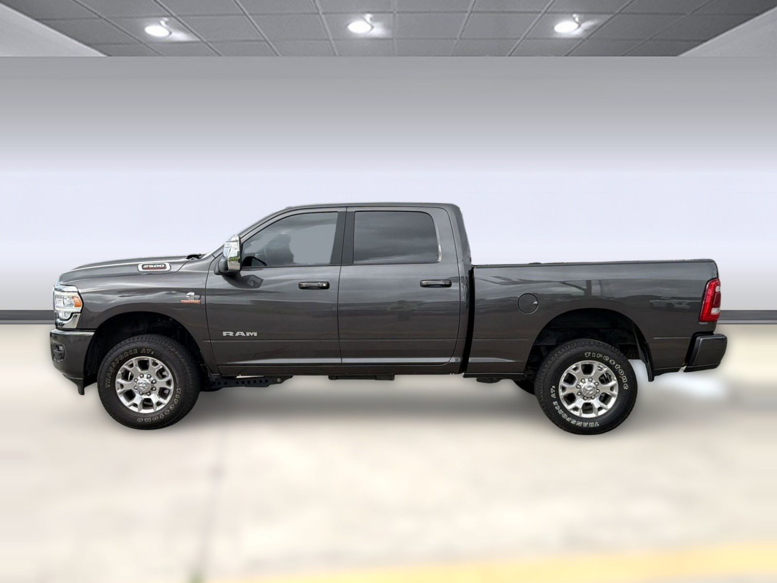 Used 2024 RAM 2500 Laramie w/ Safety Group AWD/4WD image 2