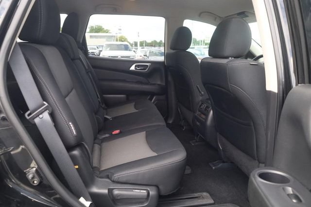 Used 2019 Nissan Pathfinder SV w/ SV All Weather Package AWD/4WD image 24