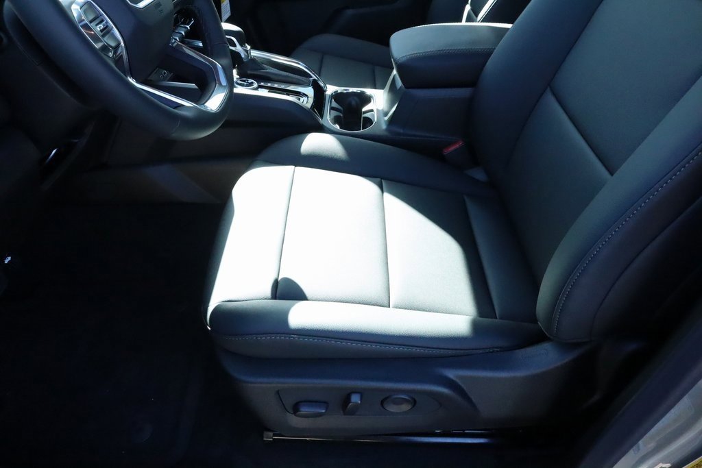 New 2026 GMC Canyon Elevation w/ Convenience Package image 12