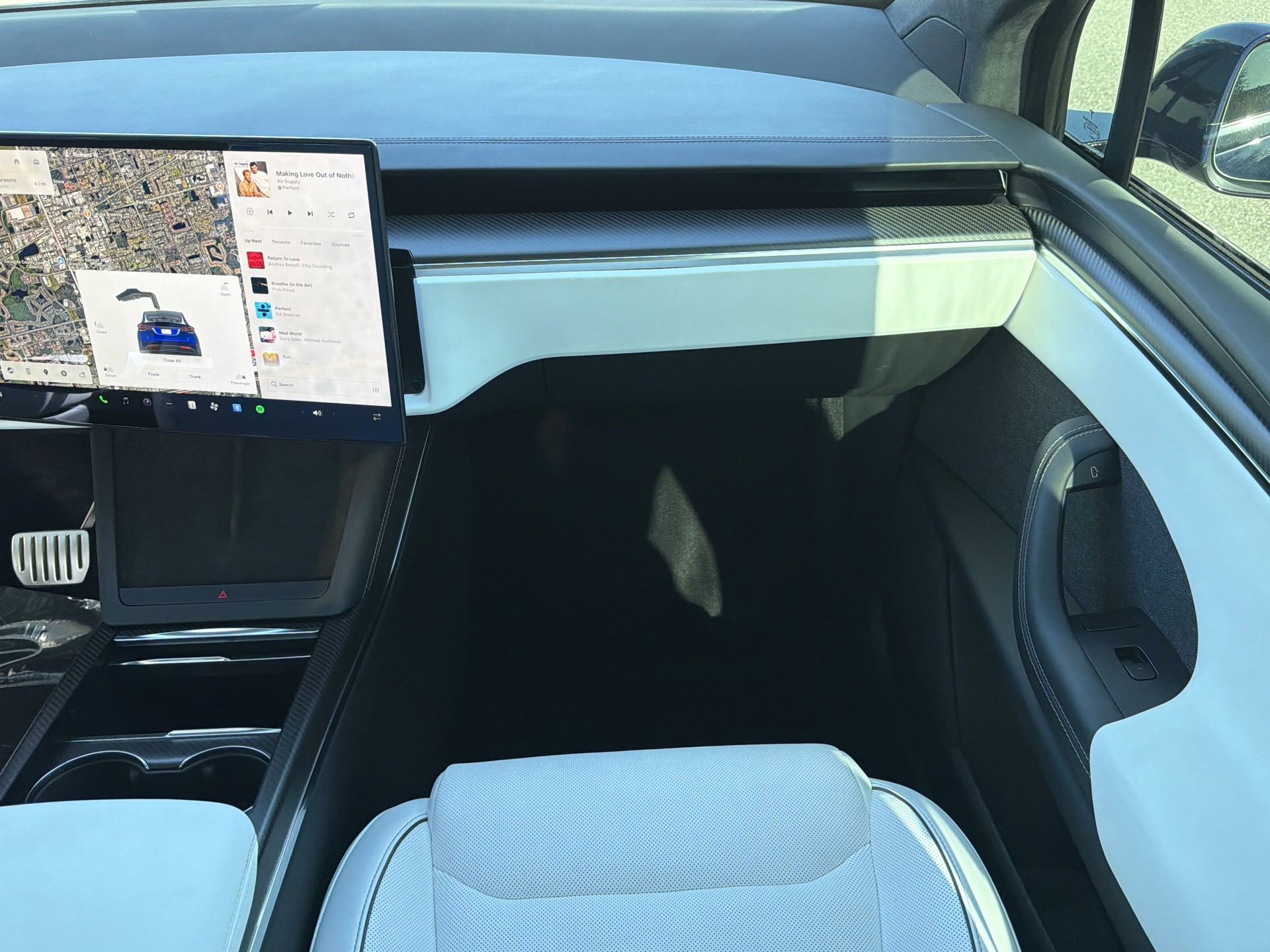 Used 2023 Tesla Model X Plaid image 19