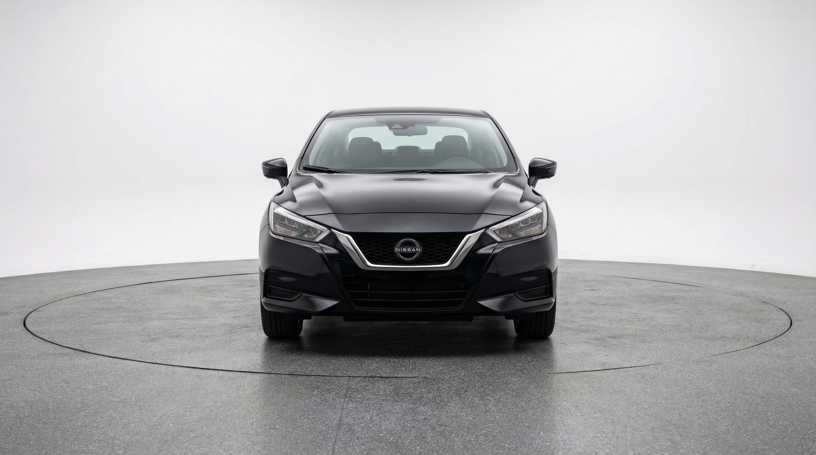 Used 2025 Nissan Versa SV FWD image 2