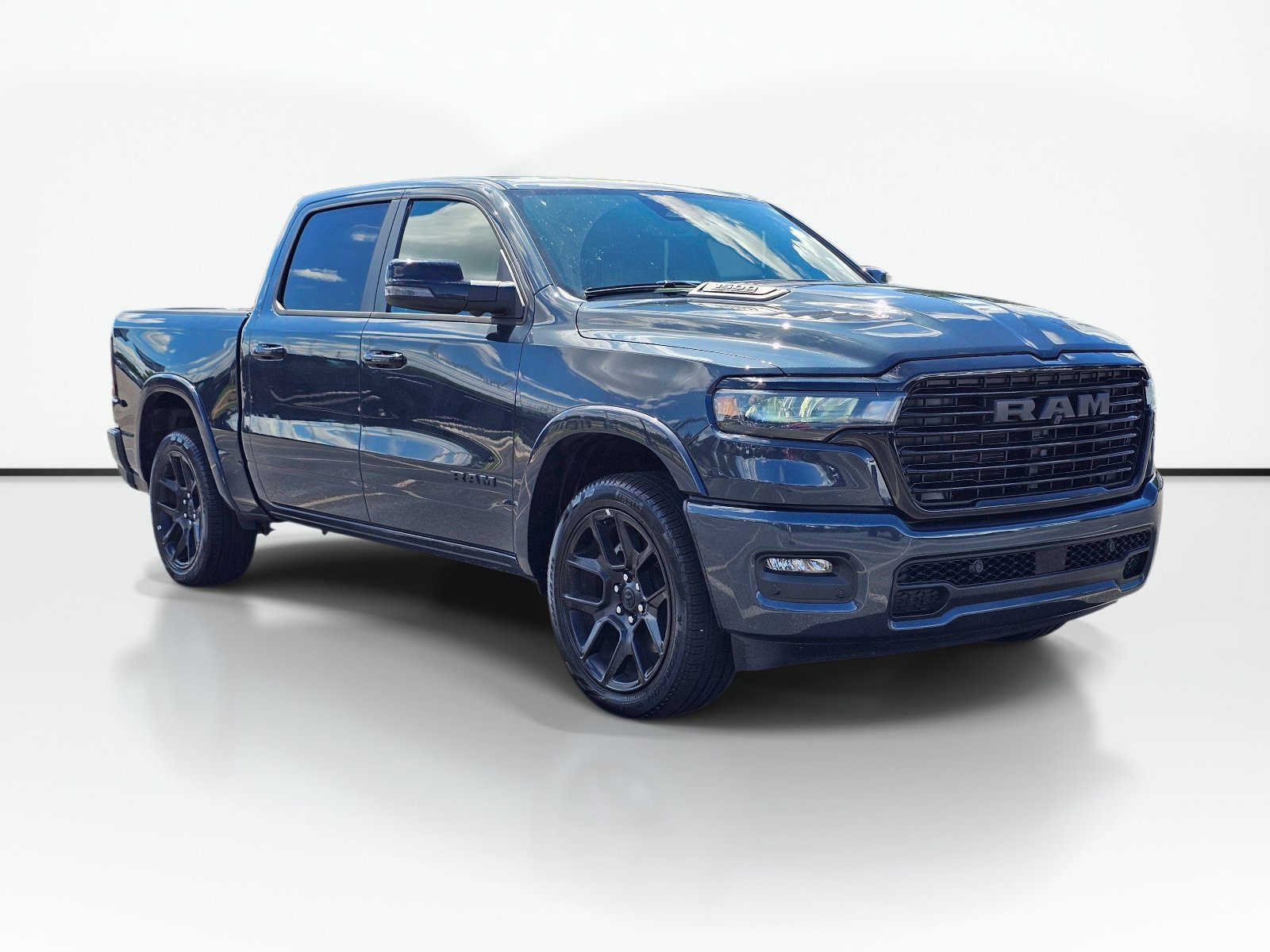 Used 2026 RAM 1500 Laramie w/ Night Edition AWD/4WD image 5