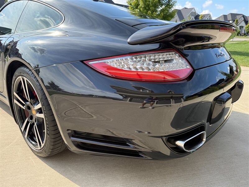 Used 2011 Porsche 911 Turbo AWD/4WD image 41
