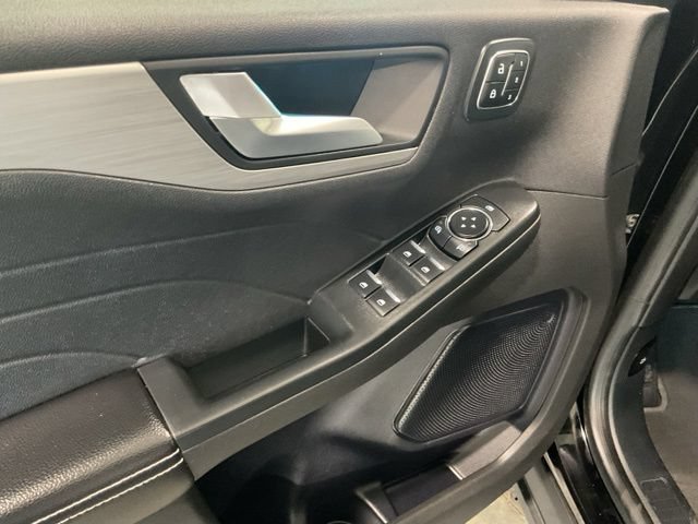 Used 2024 Ford Escape Platinum AWD/4WD image 21