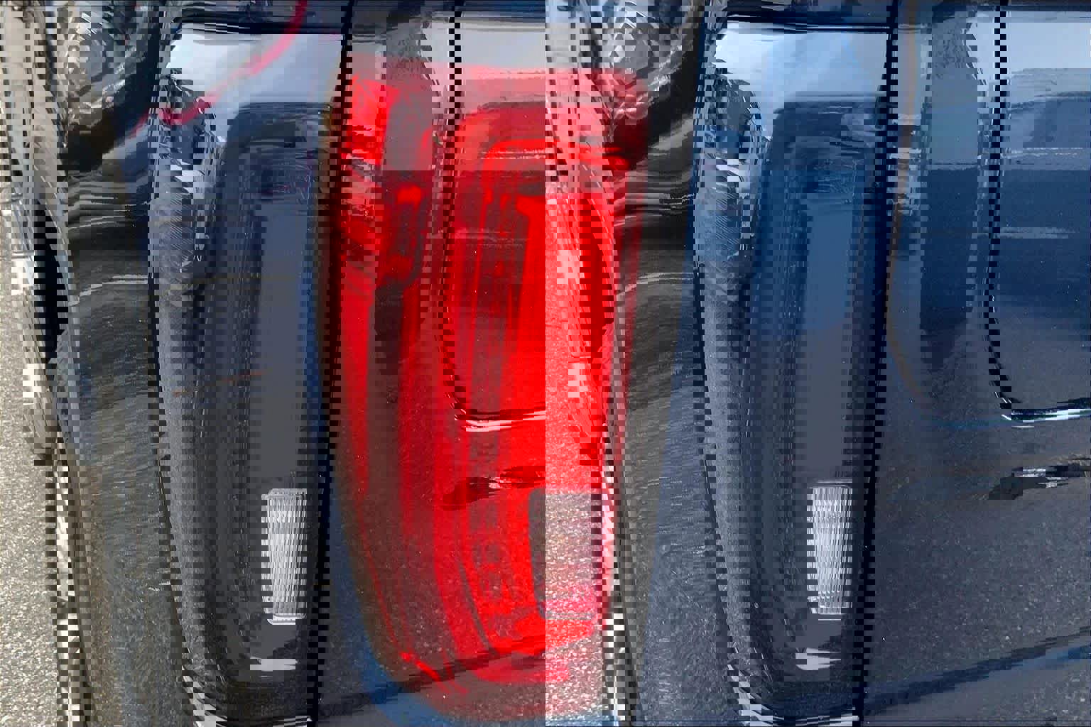 Used 2023 GMC Sierra 1500 SLT w/ SLT Convenience Package image 26