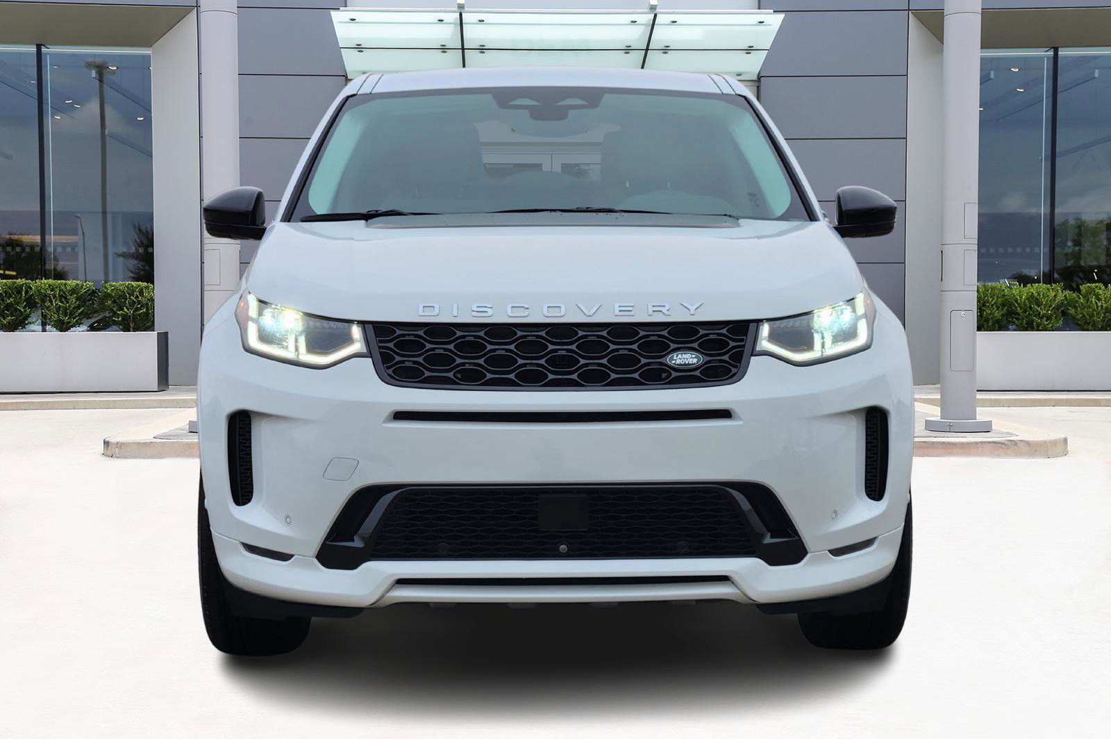 New 2025 Land Rover Discovery Sport S image 2