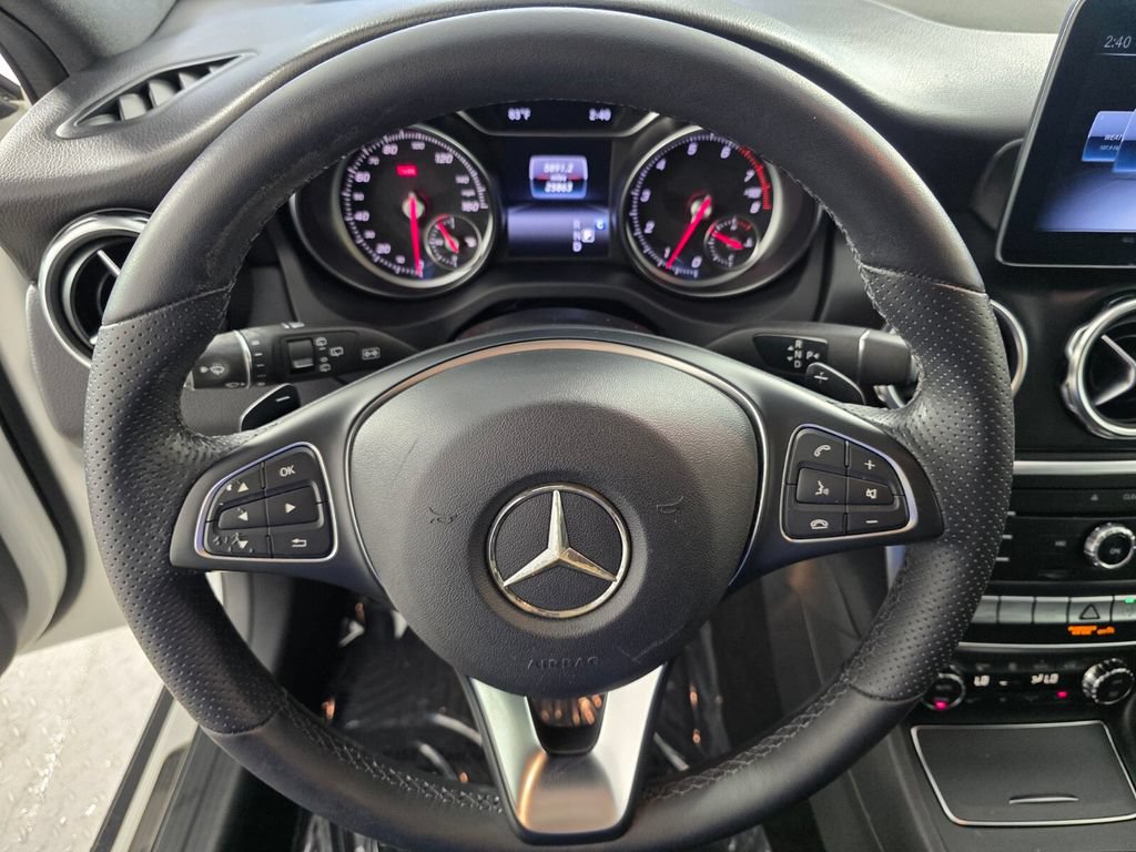 Used 2020 Mercedes-Benz GLA 250 4MATIC image 16