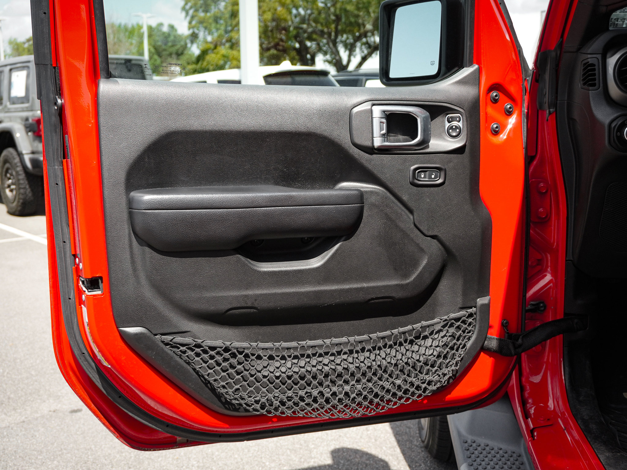 Used 2018 Jeep Wrangler Unlimited Sport S image 13
