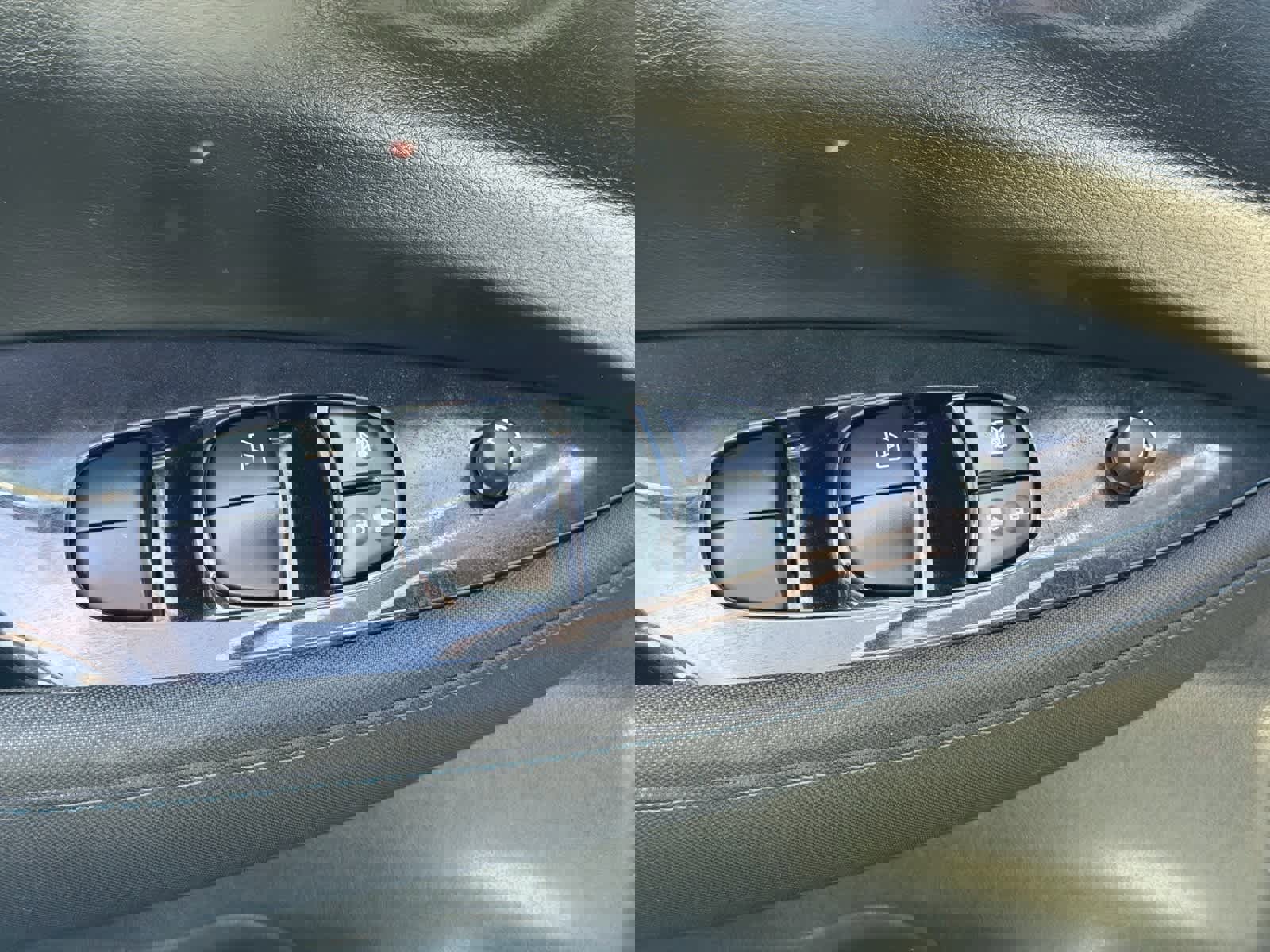 Certified 2020 Nissan Leaf SV w/ SV Technology Package image 6