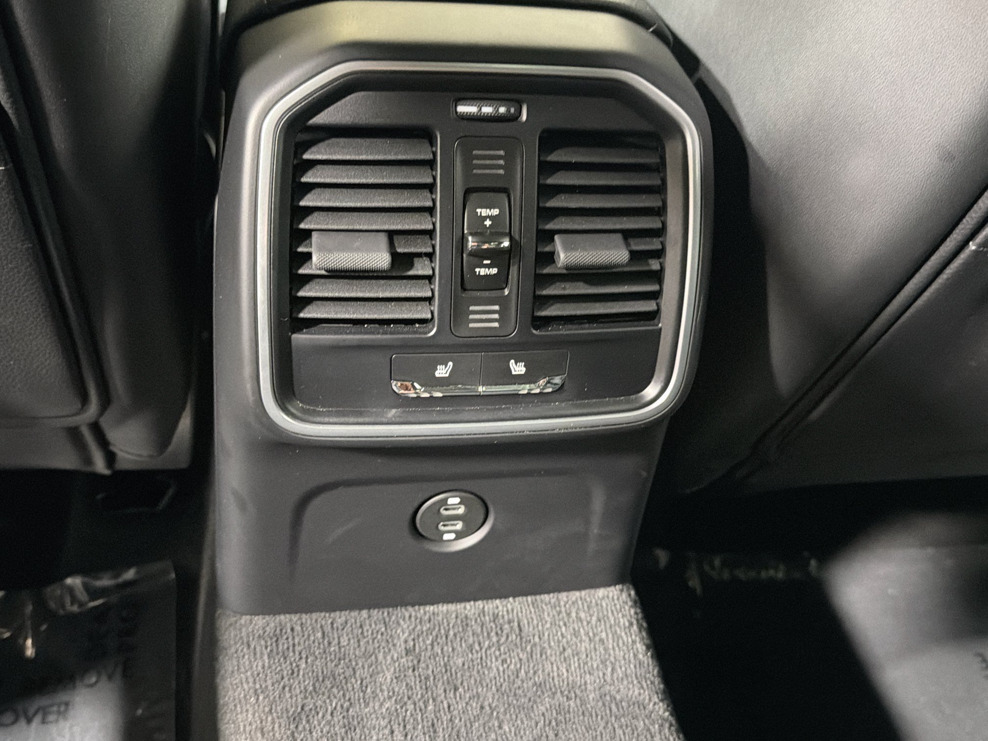 Certified 2026 Porsche Macan AWD/4WD image 19