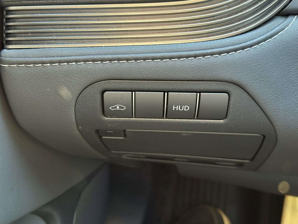 Used 2023 Lexus LS 500 Luxury w/ Luxury Package image 24