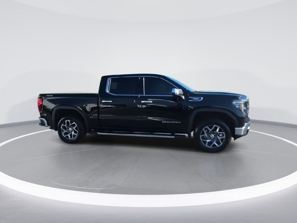 Used 2022 GMC Sierra 1500 SLT w/ SLT Premium Package image 9