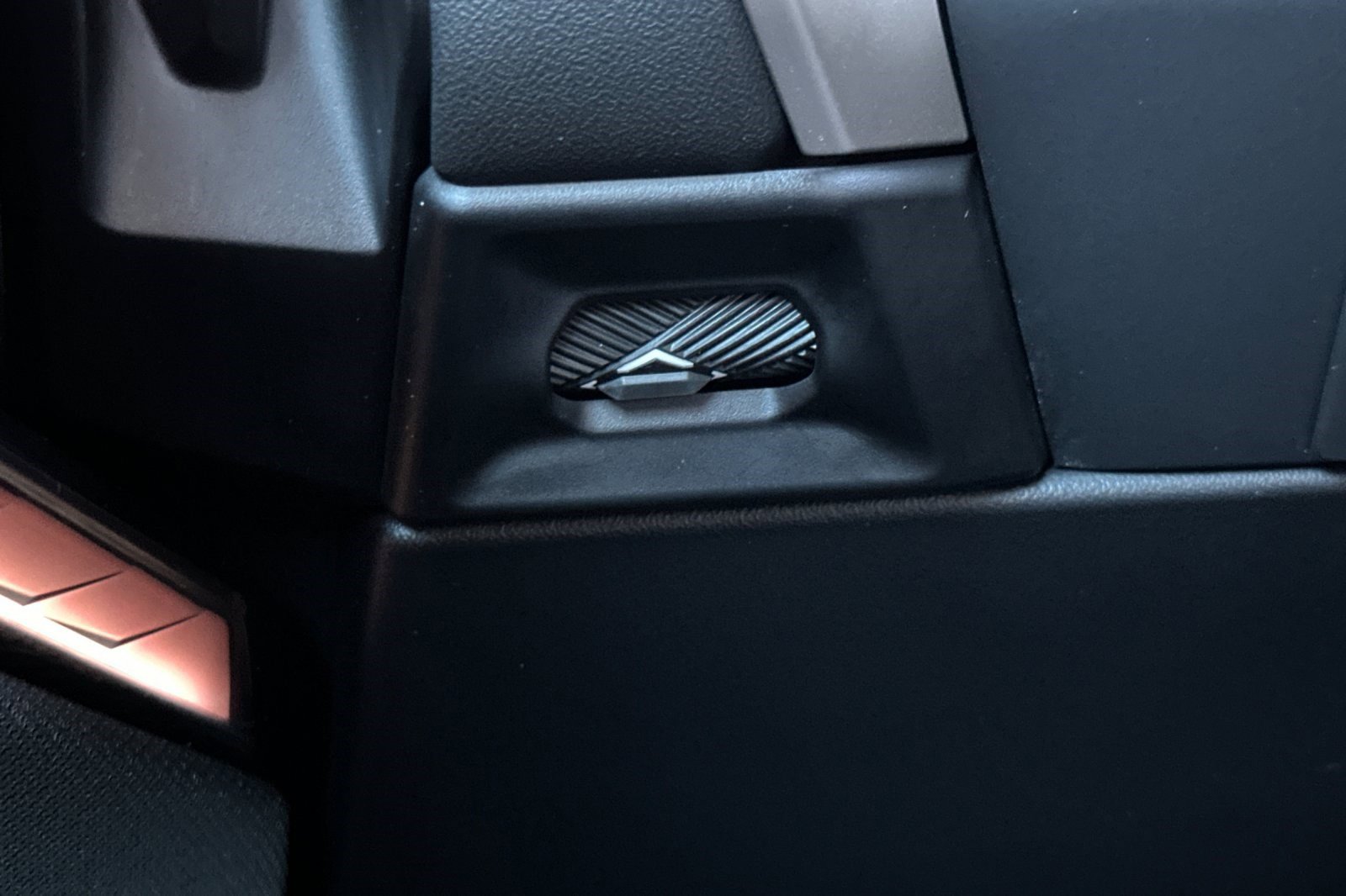 Used 2025 BMW X3 xDrive30i w/ Premium Package image 35