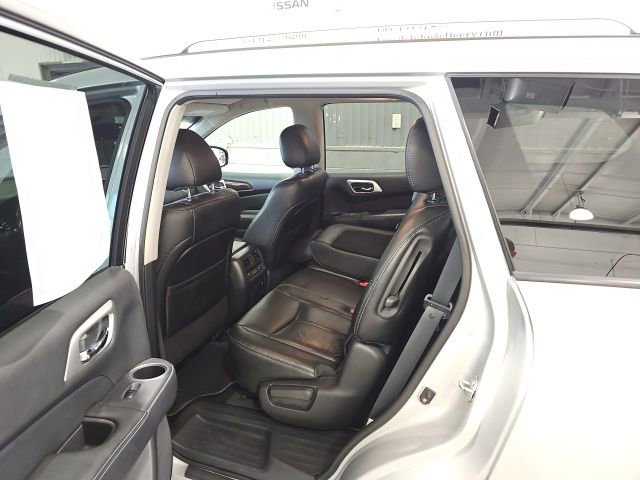 Used 2015 Nissan Pathfinder SL w/ Trailer Tow Package AWD/4WD image 20
