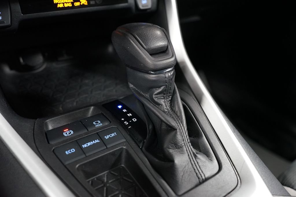 Certified 2022 Toyota RAV4 XLE image 20