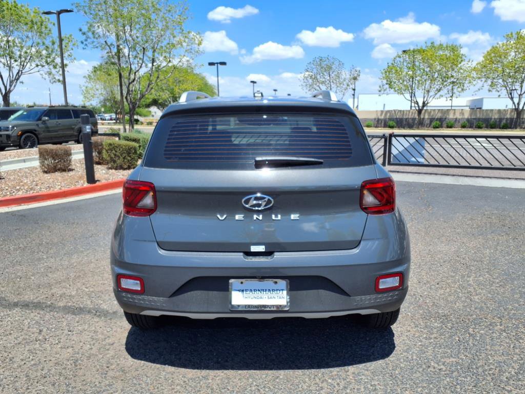Certified 2025 Hyundai Venue SEL image 5