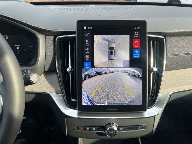 Certified 2025 Volvo XC90 T8 Ultra w/ Protection Package Premier AWD/4WD image 36