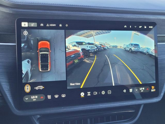 Used 2023 Rivian R1S Adventure image 10