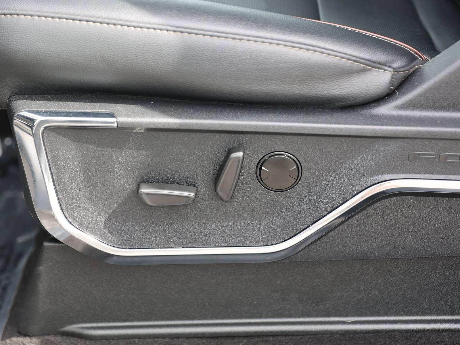 Certified 2024 Ford F250 Lariat image 18