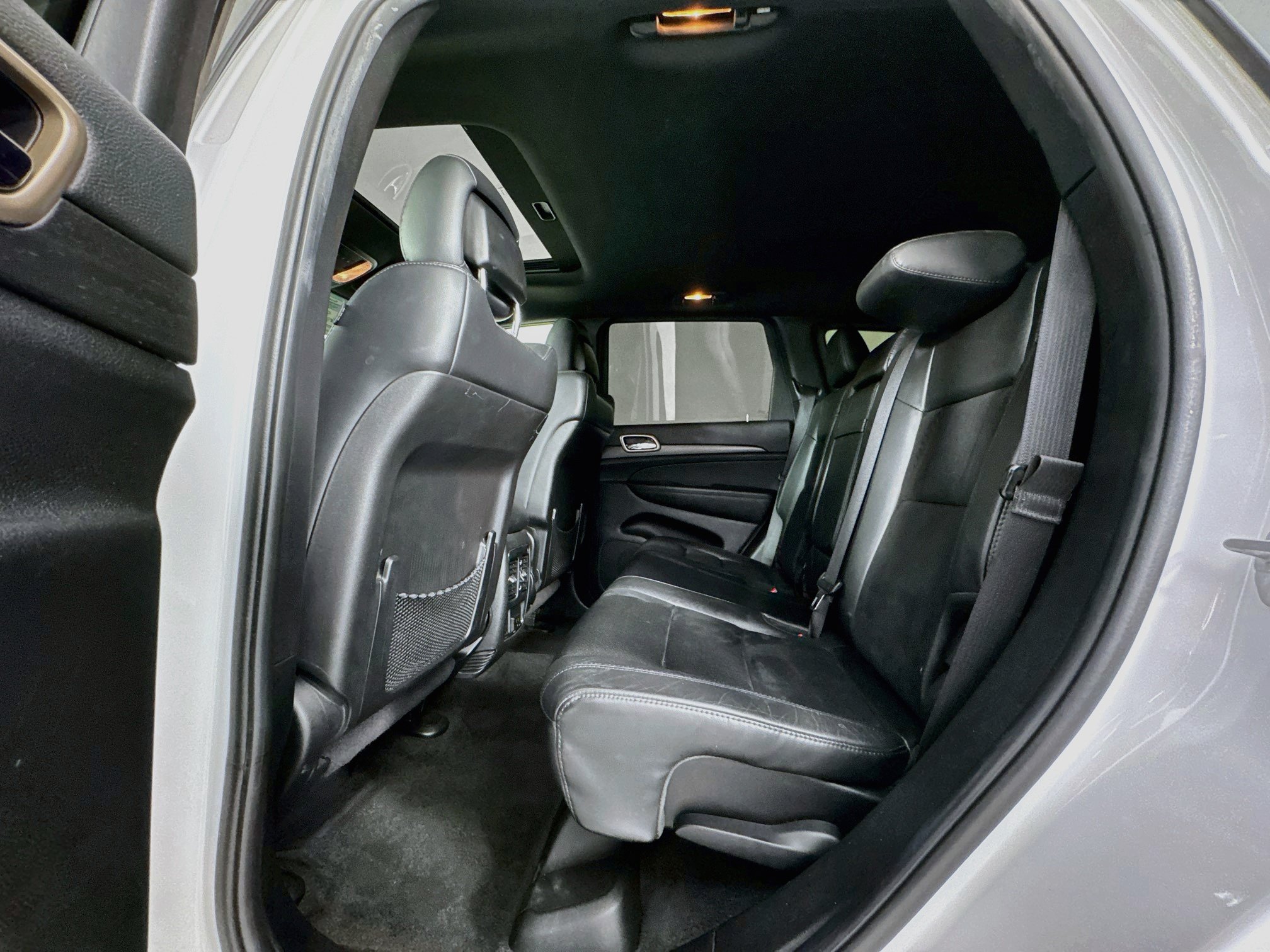 Used 2015 Jeep Grand Cherokee Altitude AWD/4WD image 25