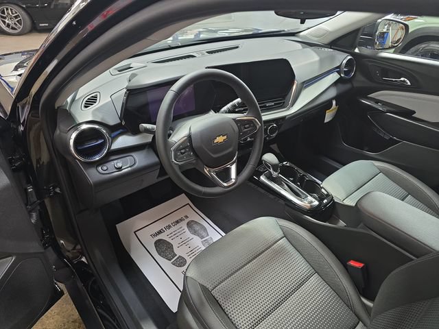 New 2026 Chevrolet Trax LT w/ Driver Confidence Package FWD image 16