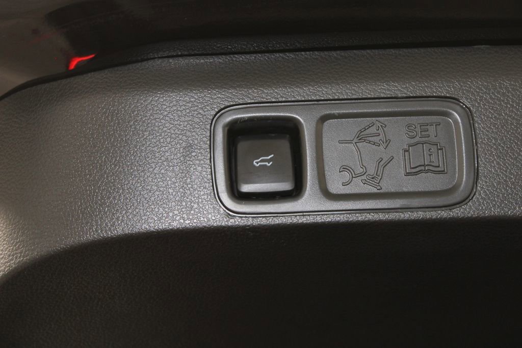 Used 2022 Ford Expedition Max Platinum AWD/4WD image 18