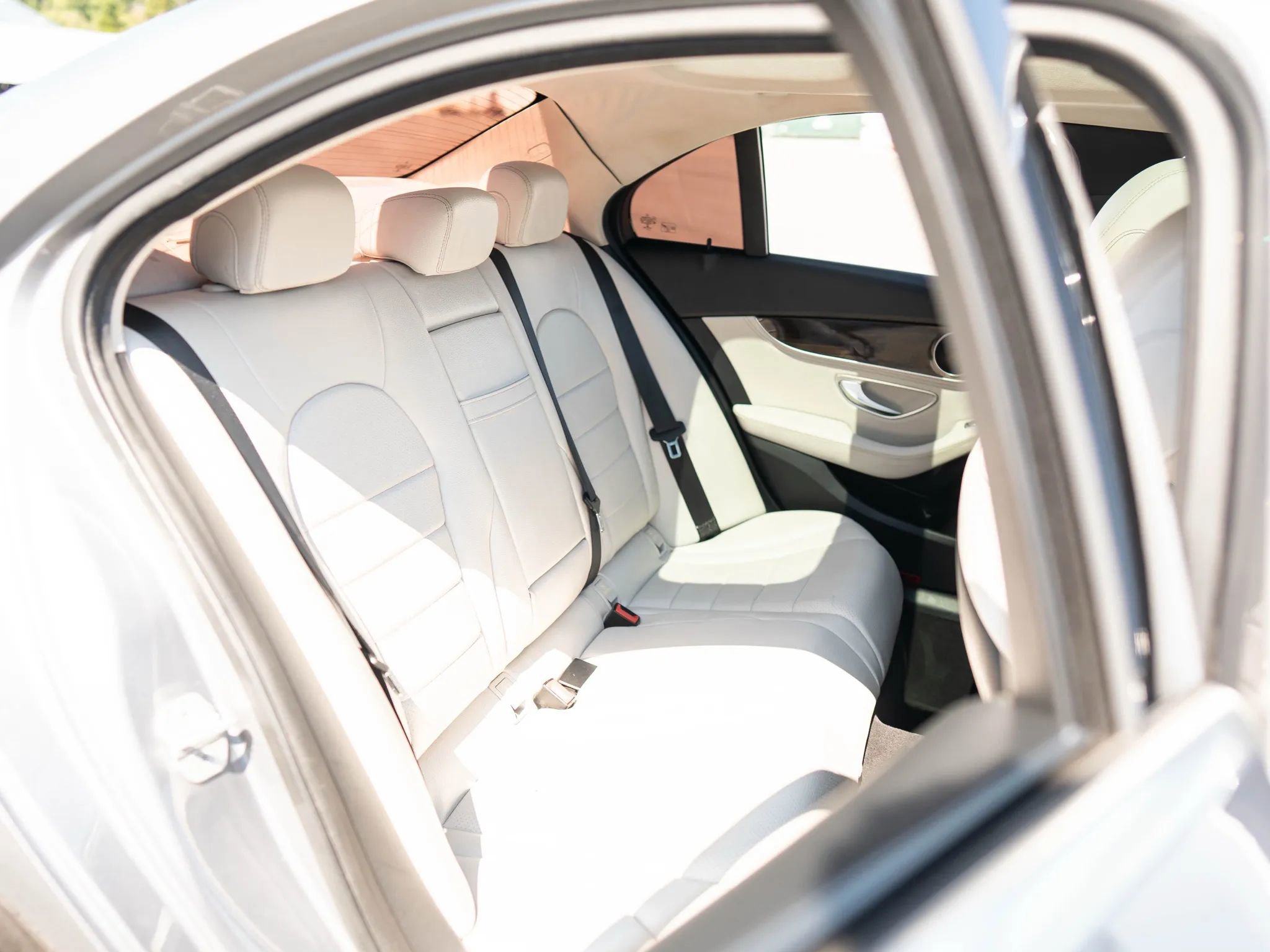 Used 2015 Mercedes-Benz C 300 Sedan image 21