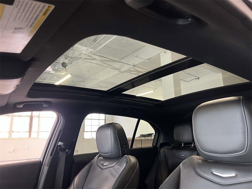 Certified 2023 Cadillac XT4 Luxury w/ Cold Weather Package image 15