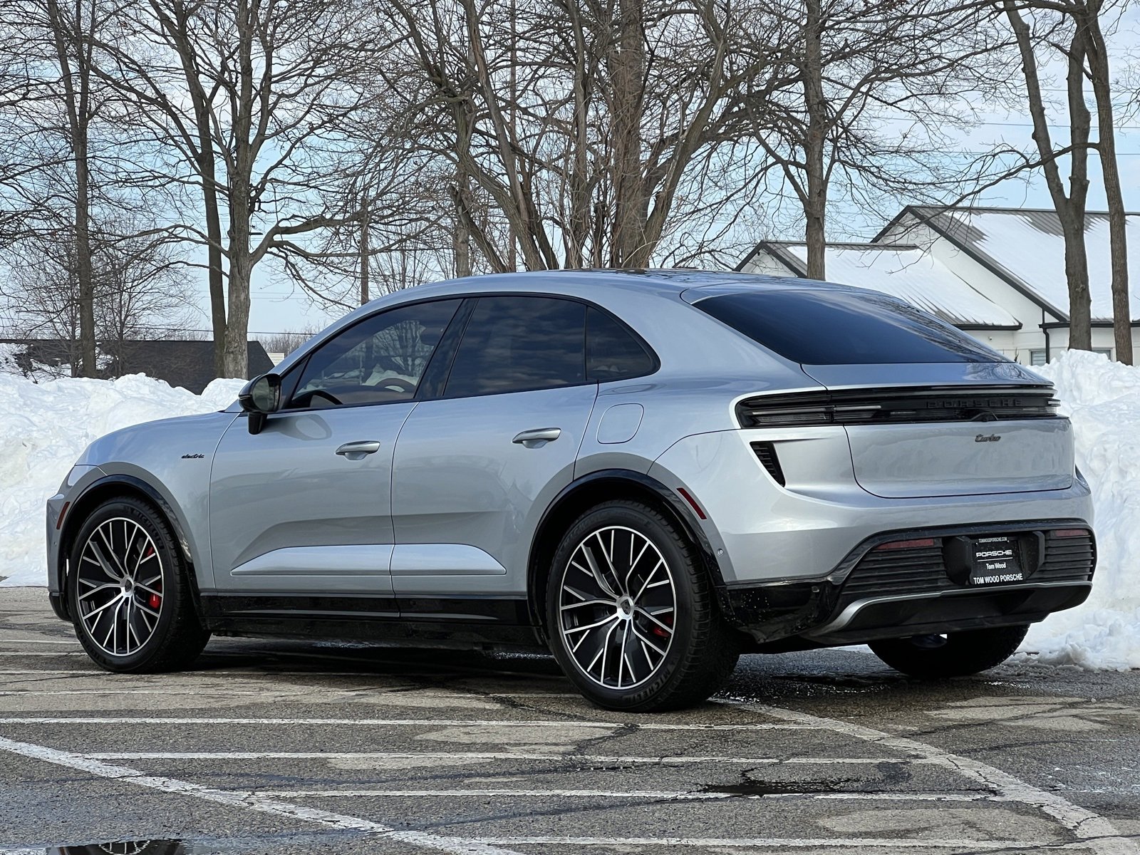 Certified 2025 Porsche Macan Turbo Electric image 3