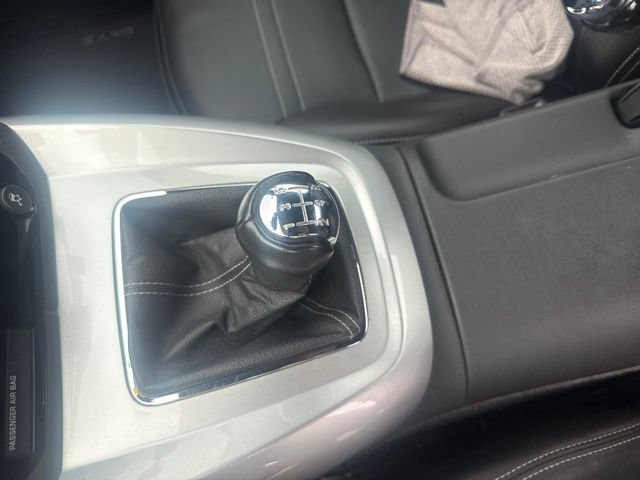 Used 2009 Saturn Sky Red Line RWD image 5