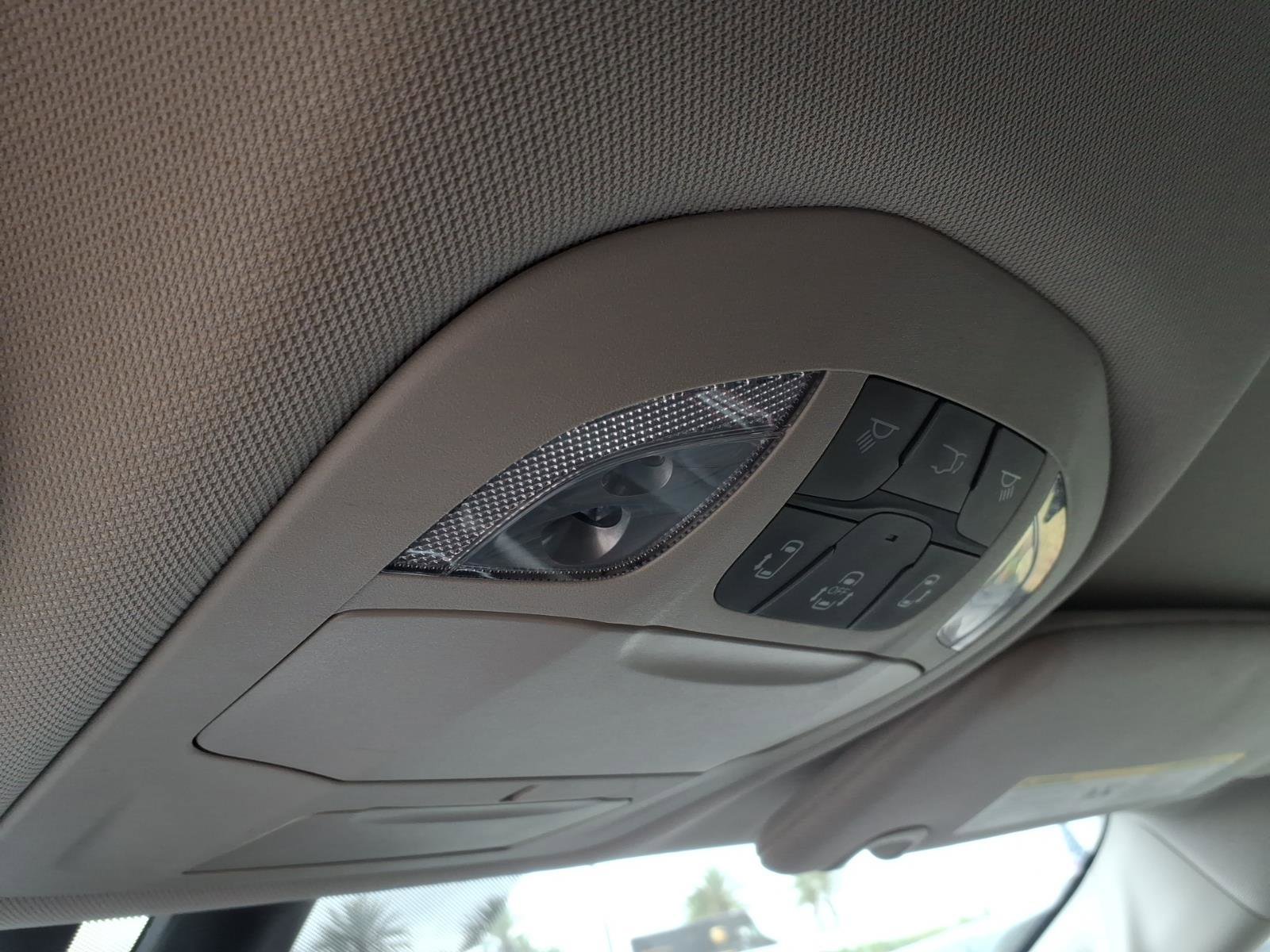 Used 2022 Chrysler Pacifica Touring-L image 25