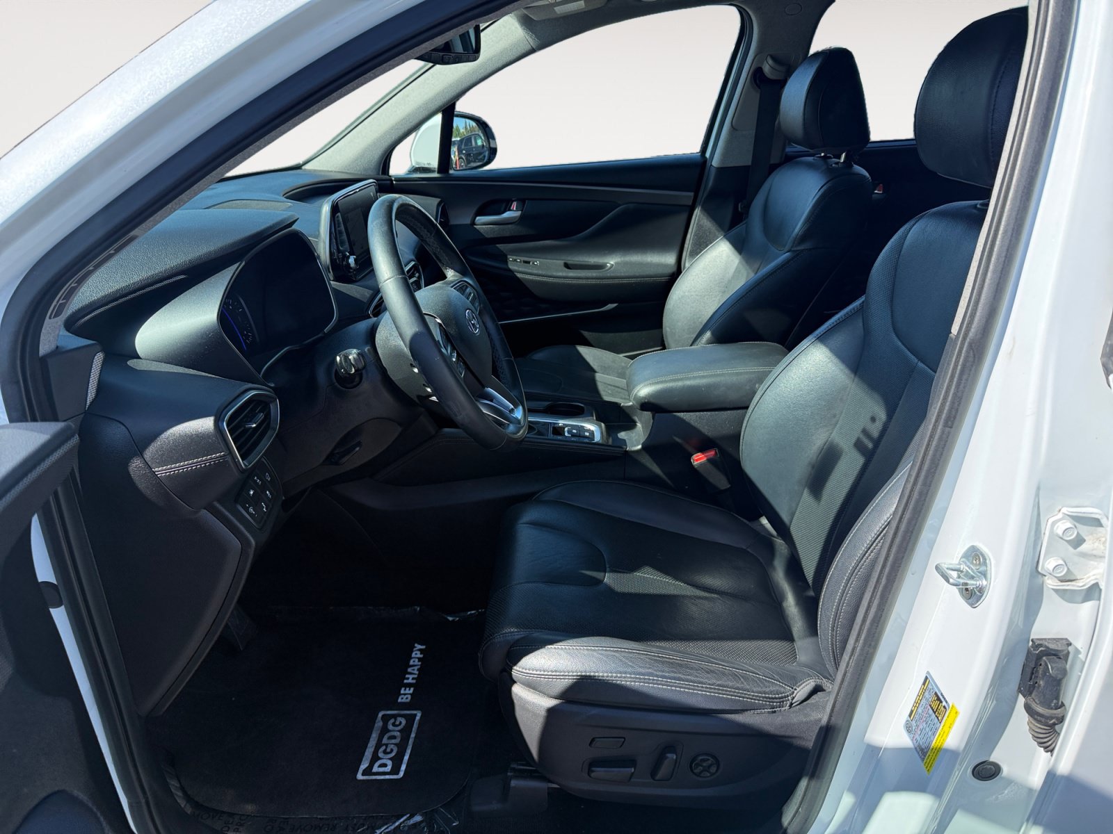 Used 2019 Hyundai Santa Fe AWD image 10