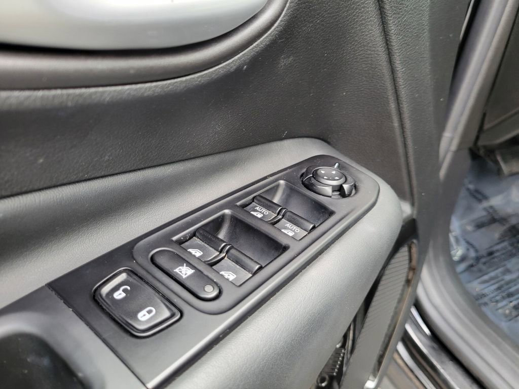 Used 2023 Jeep Renegade Altitude w/ Convenience Group I image 15