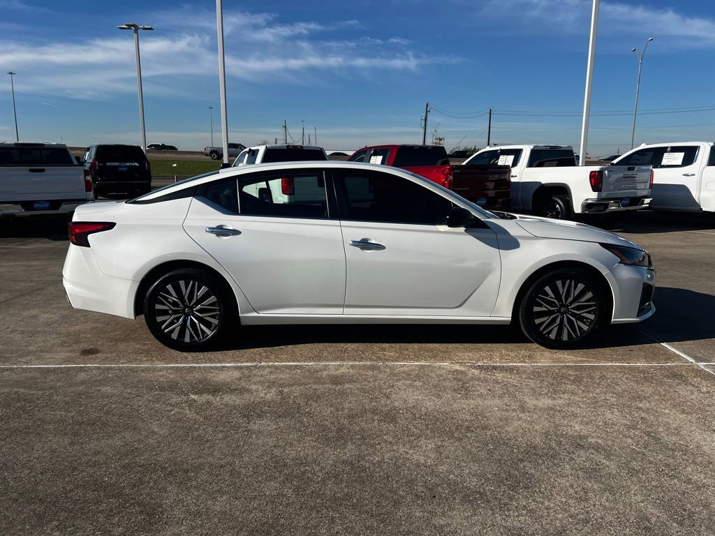 Used 2024 Nissan Altima 2.5 SV image 22