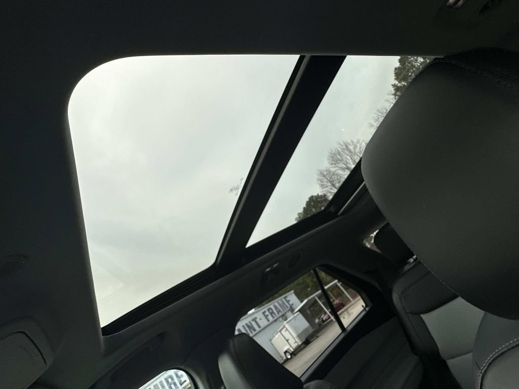 Used 2023 Ford Explorer XLT w/ Equipment Group 202A image 38