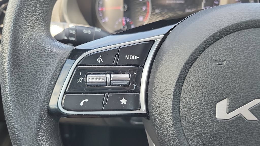 Used 2023 Kia Forte LXS FWD image 22