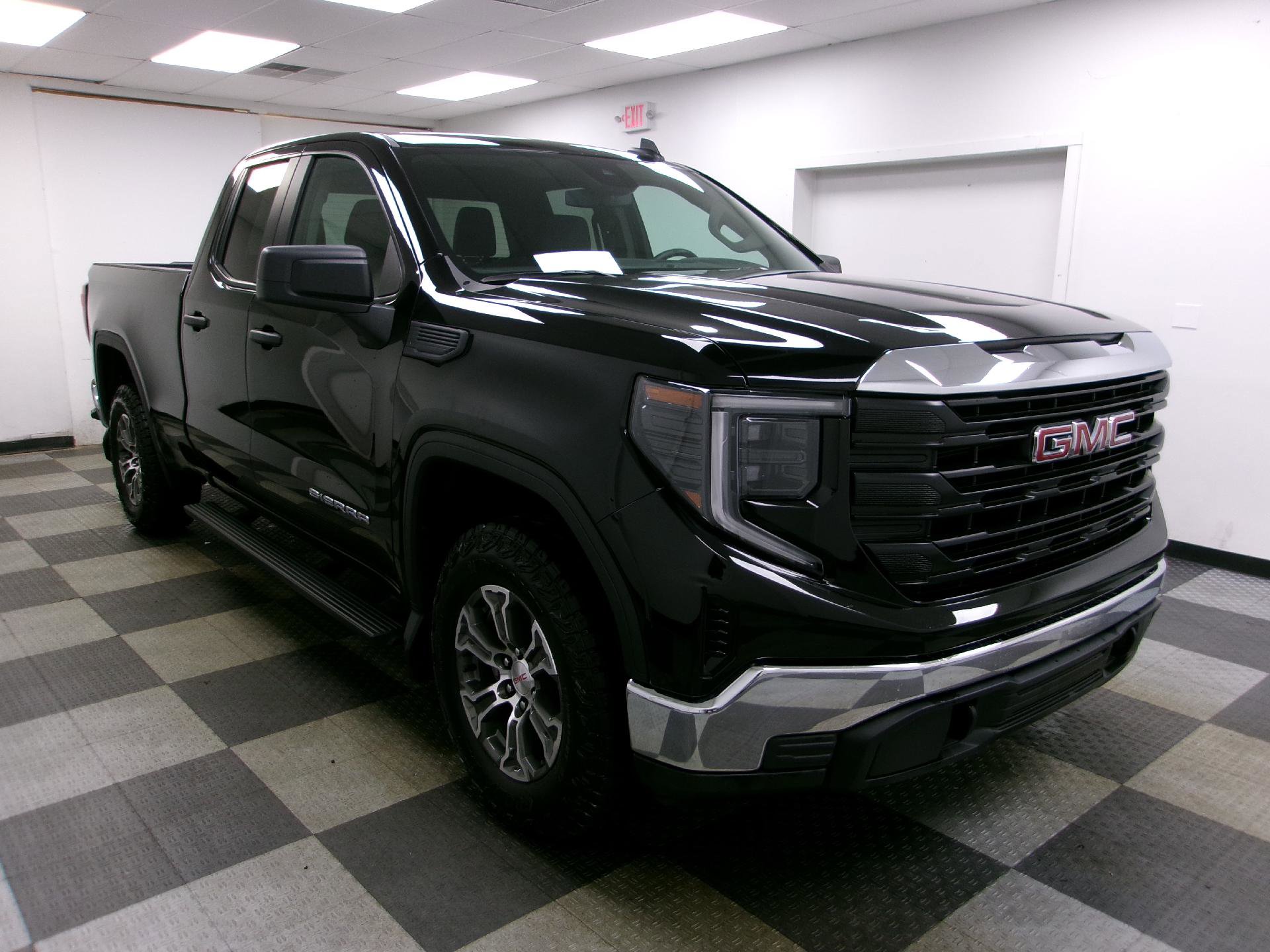 Certified 2024 GMC Sierra 1500 Pro w/ Pro Value Package image 14