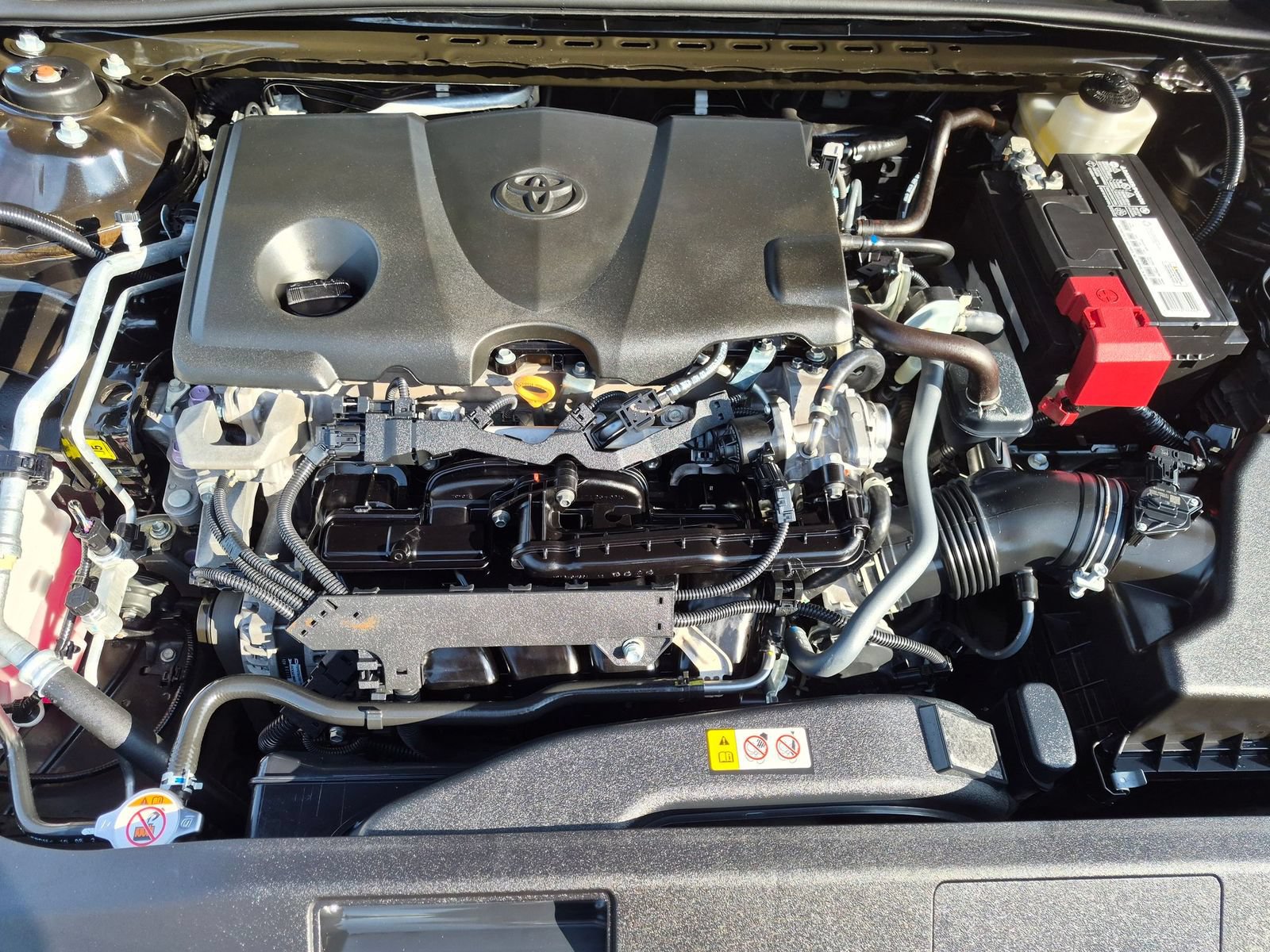 Used 2022 Toyota Camry XSE FWD image 39