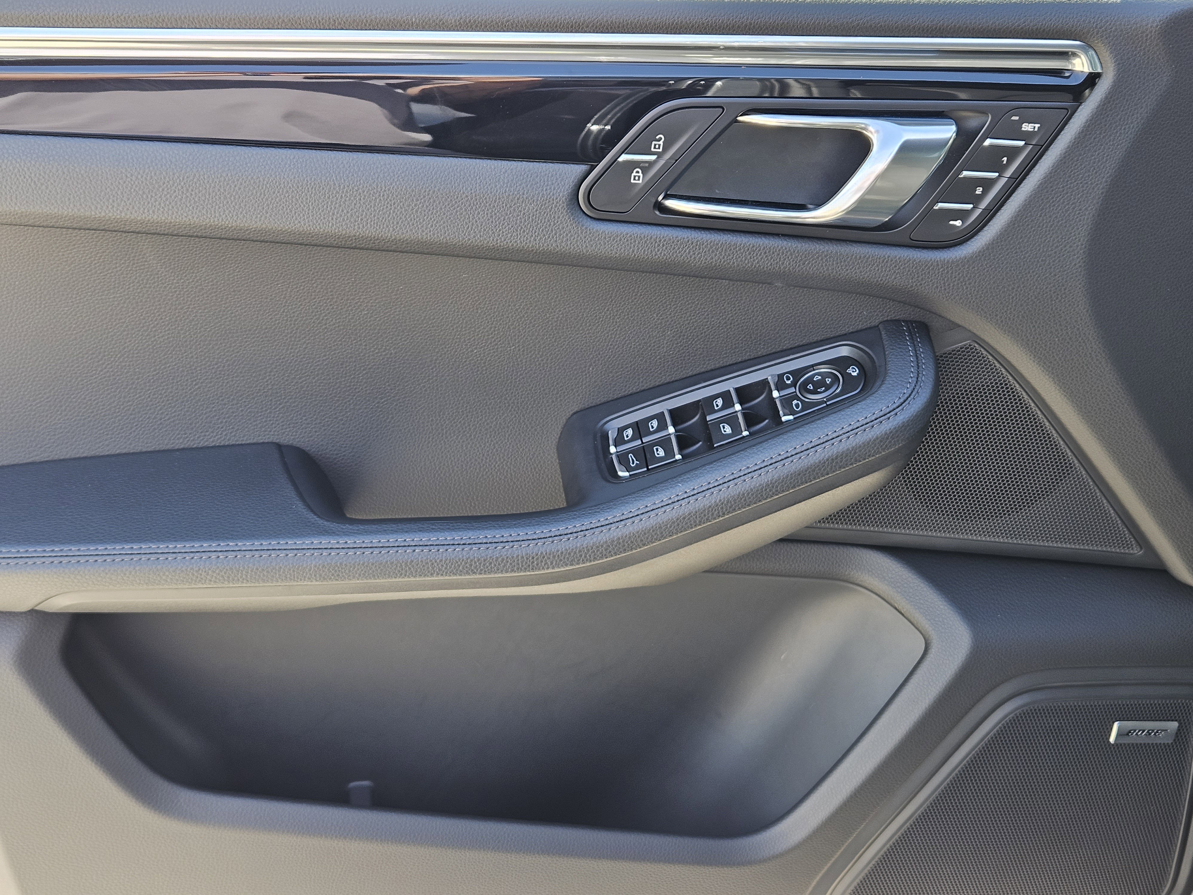 Certified 2026 Porsche Macan image 22